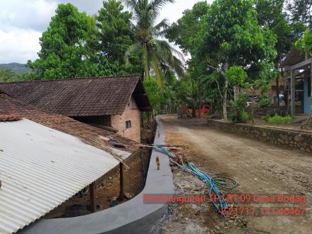 PEMBANGUNAN TEMBOK PENAHAN JALAN RT.09 TAHUN 2020